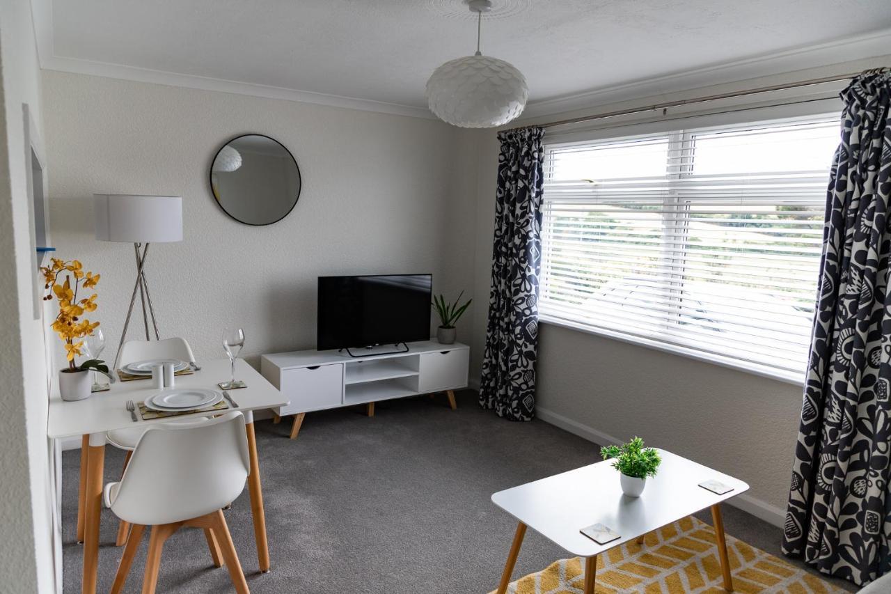 1 Chatsworth Riverscape Apartments - Riverview Apartment In Great Location With Free Parking Overlooking The Gannel Just A Short Walk From Newquays Incredible Beaches And Local Amenities 新码头 外观 照片