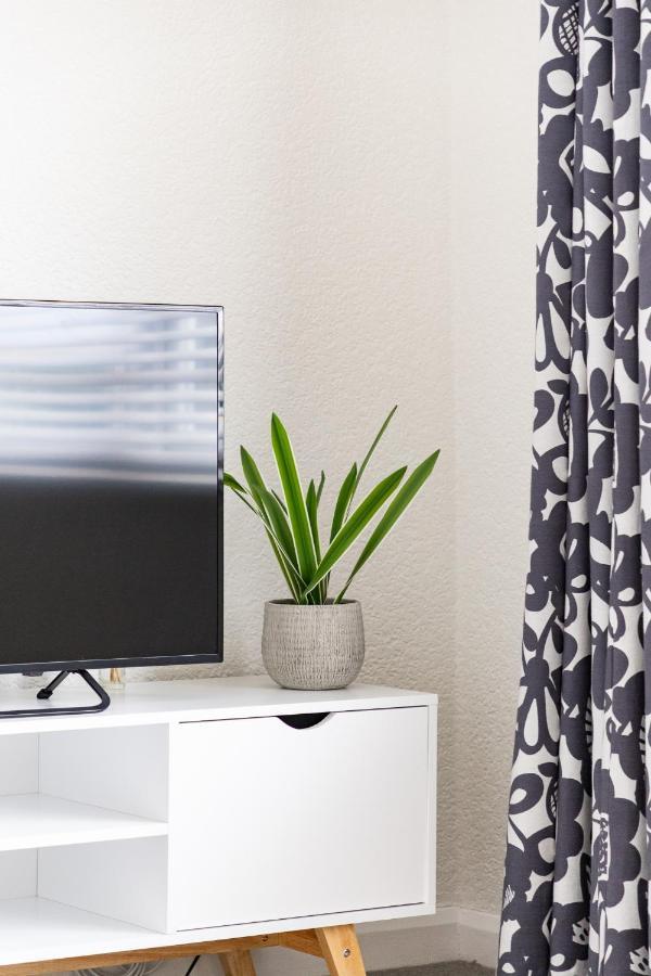 1 Chatsworth Riverscape Apartments - Riverview Apartment In Great Location With Free Parking Overlooking The Gannel Just A Short Walk From Newquays Incredible Beaches And Local Amenities 新码头 外观 照片