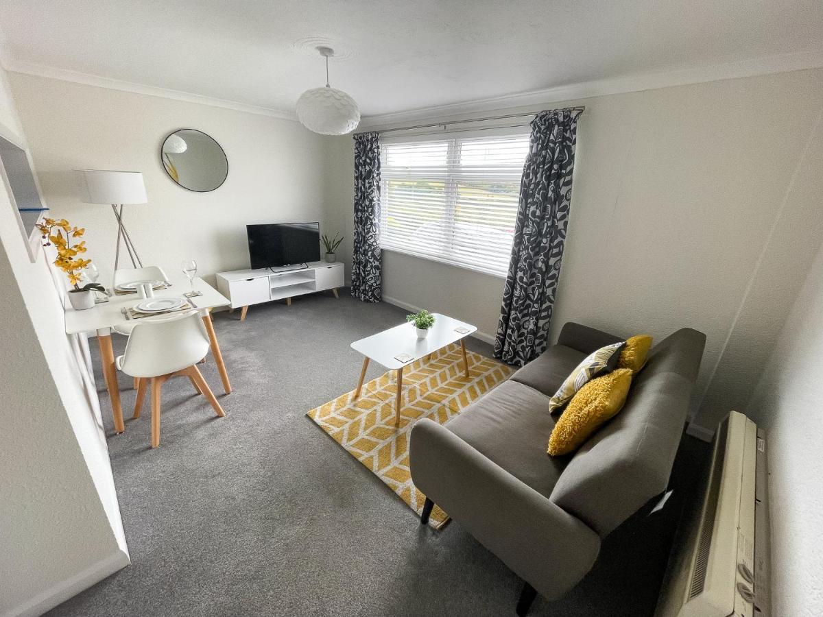 1 Chatsworth Riverscape Apartments - Riverview Apartment In Great Location With Free Parking Overlooking The Gannel Just A Short Walk From Newquays Incredible Beaches And Local Amenities 新码头 外观 照片