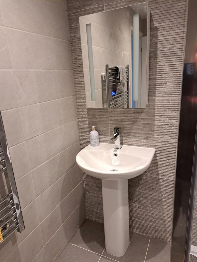 1 Chatsworth Riverscape Apartments - Riverview Apartment In Great Location With Free Parking Overlooking The Gannel Just A Short Walk From Newquays Incredible Beaches And Local Amenities 新码头 外观 照片